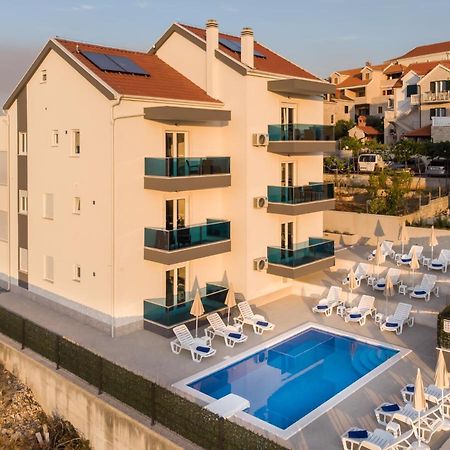 Apartments Blueview Postira Dış mekan fotoğraf