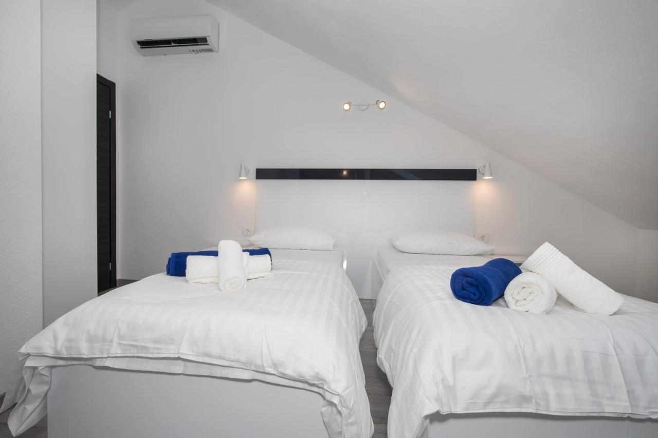 Apartments Blueview Postira Dış mekan fotoğraf