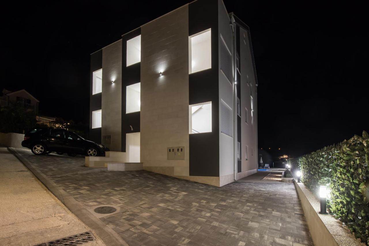 Apartments Blueview Postira Dış mekan fotoğraf